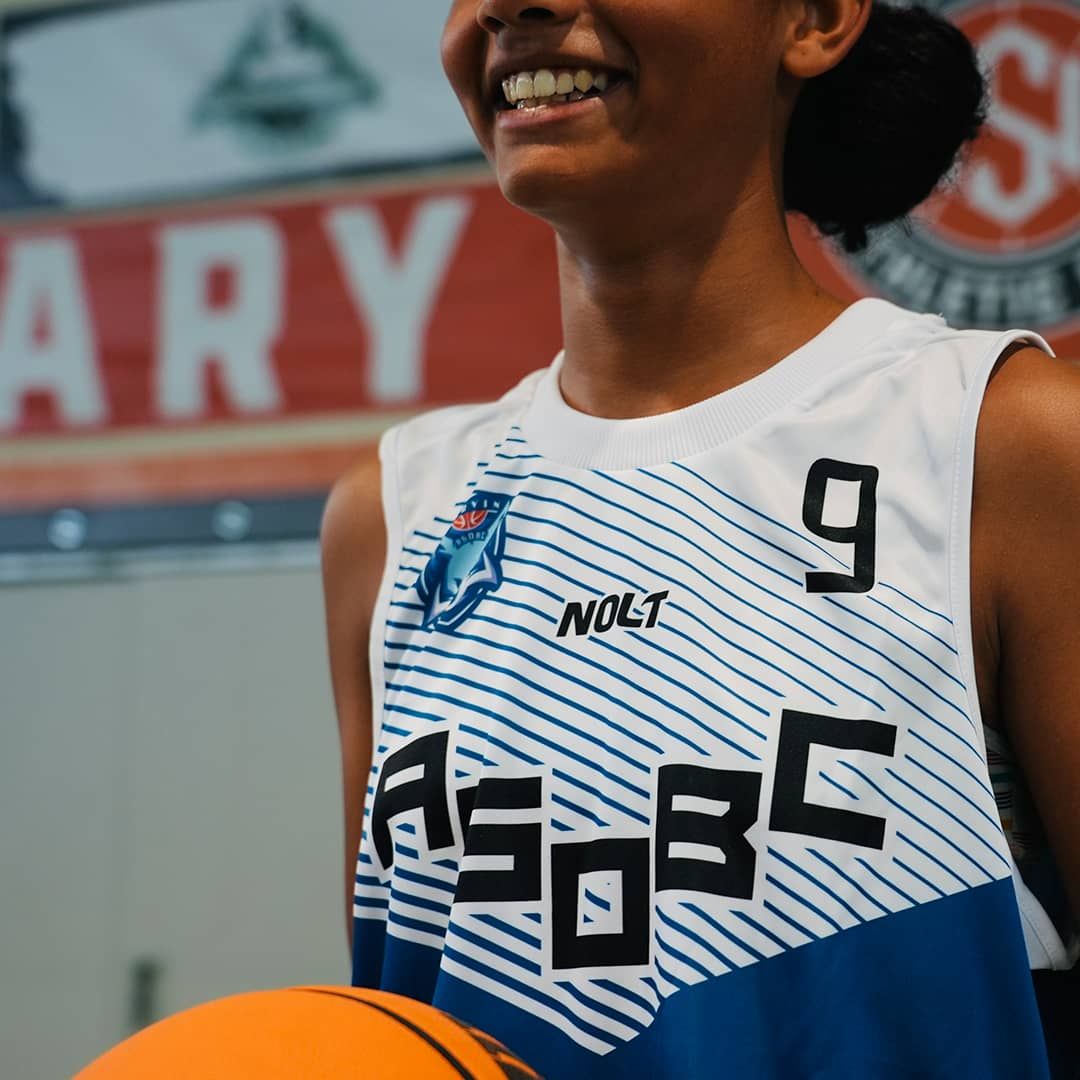 Camisetas de baloncesto sublimadas y personalizables